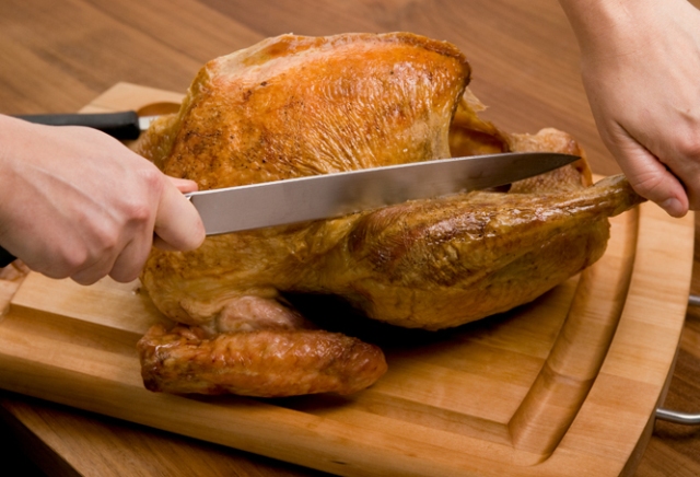 Thanksgiving Turkey is carved and ready to eat : r/shittyfoodporn
